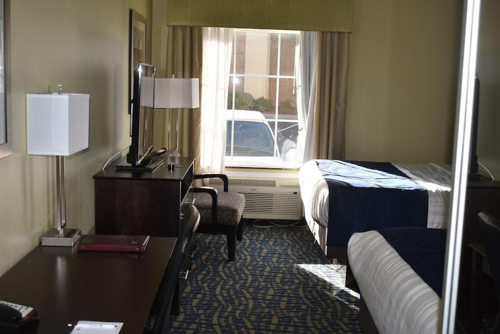 Hotel Western & Brunswick