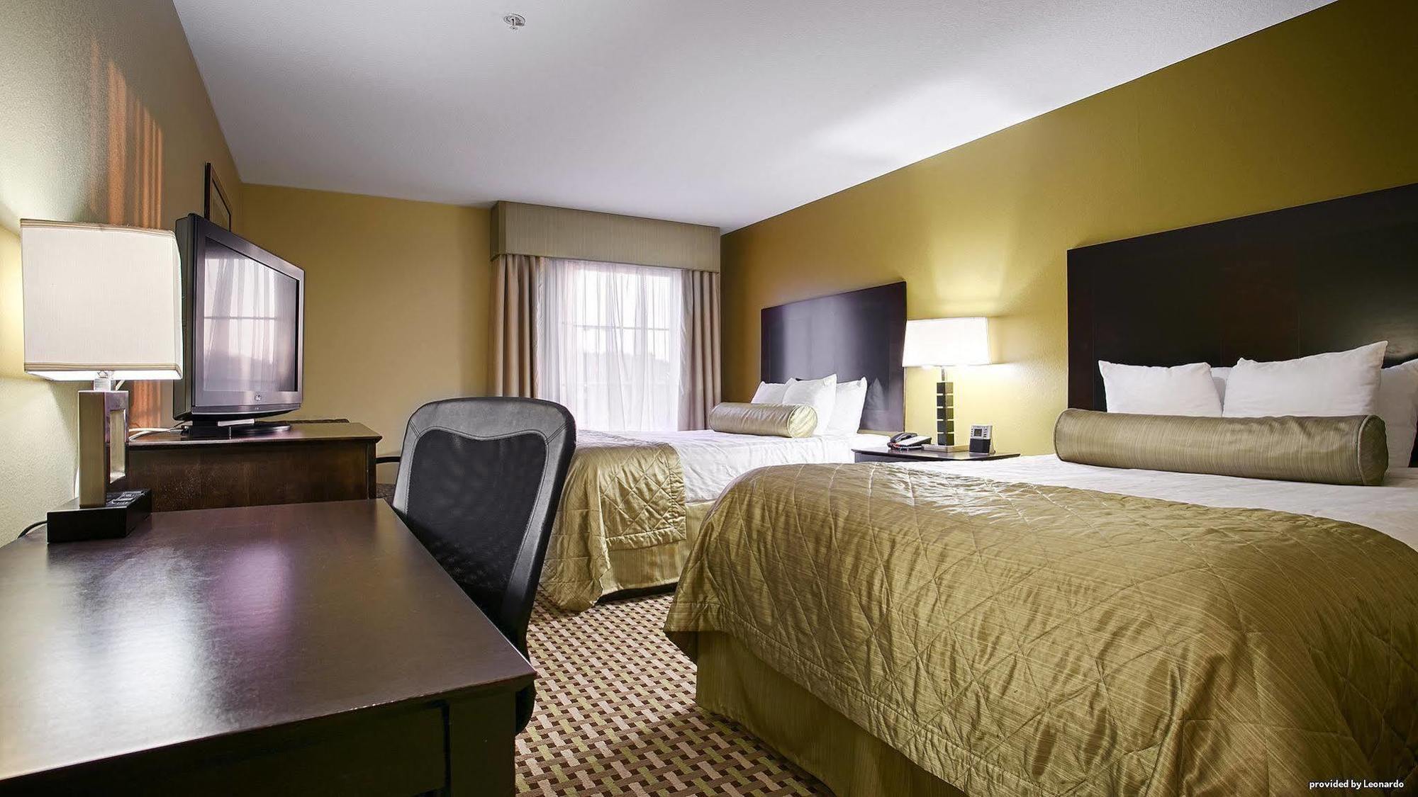 Western & Hotel